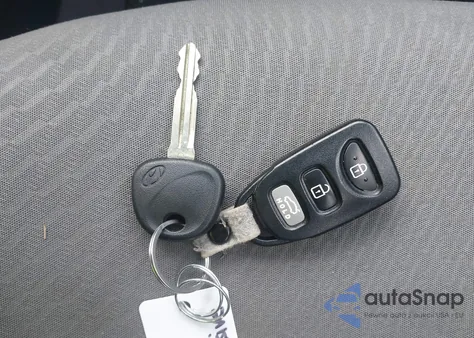 2016 Hyundai Elantra Se z USA, uszkodzony, nr VIN 5NPDH4AE6GH731816